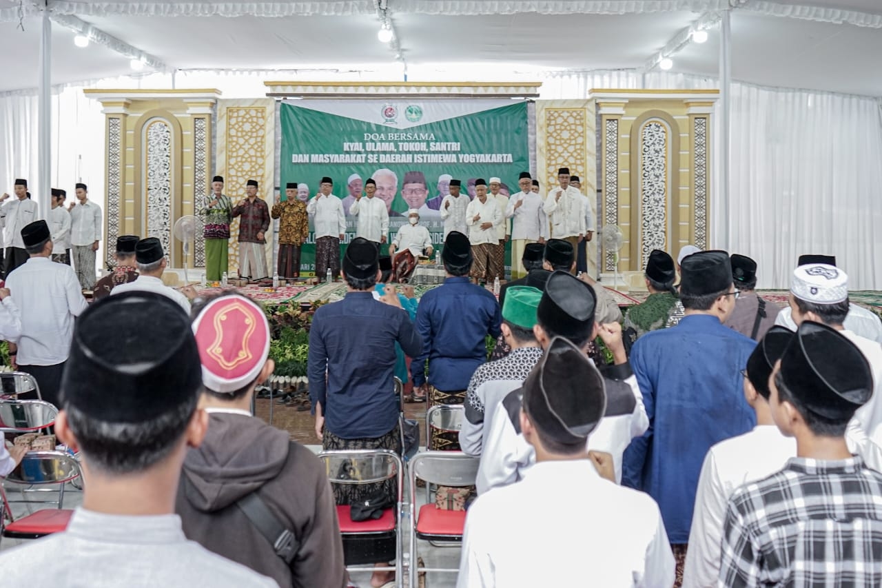 Deklarasikan Dukungan, Ribuan Kiai, Ulama, Hingga Masyarakat se-DIY Siap Menangkan Ganjar-Mahfud