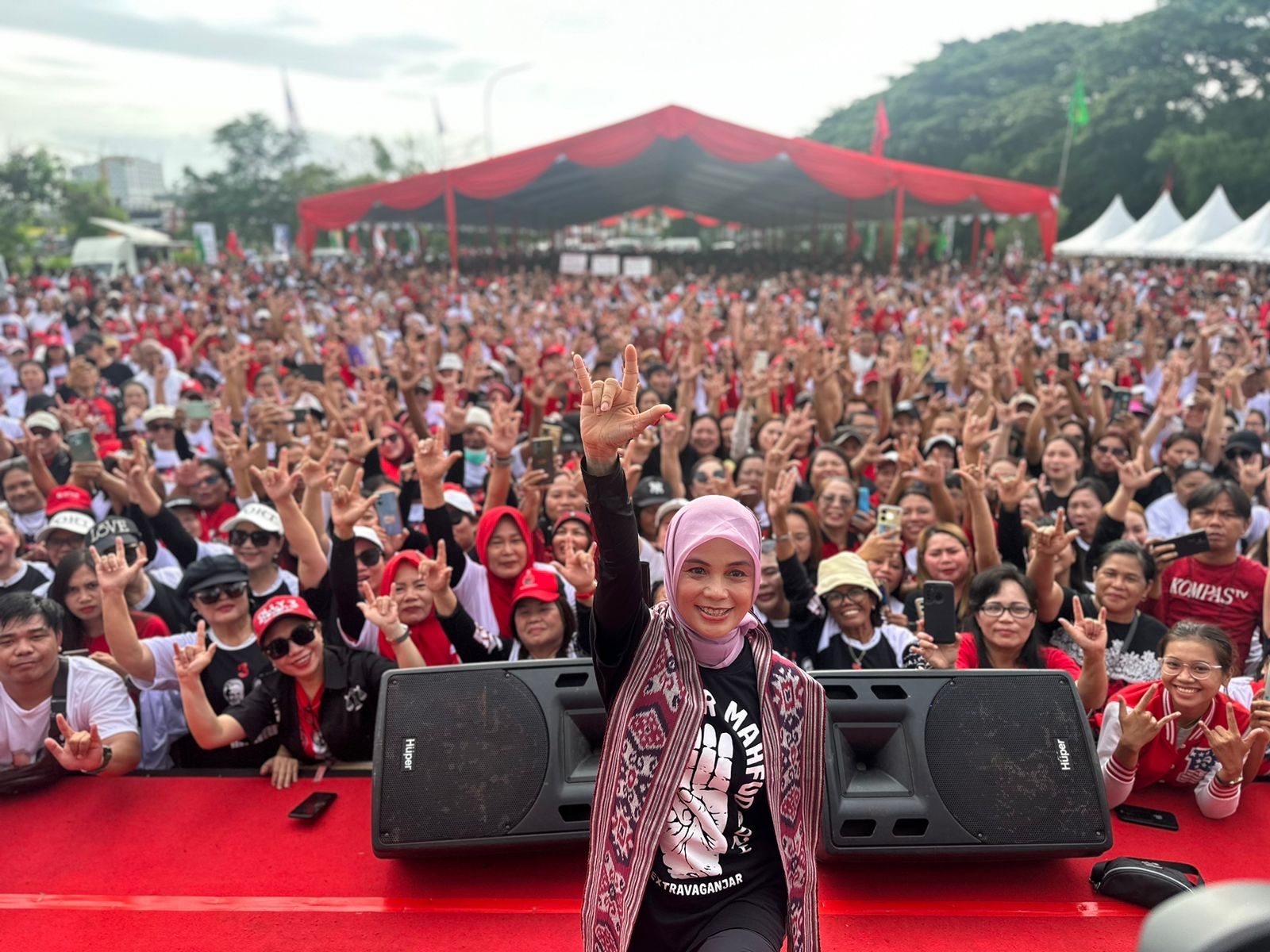 Makin Aktif, Siti Atikoh Kampanye di Manado, Amankan Suara Ganjar-Mahfud