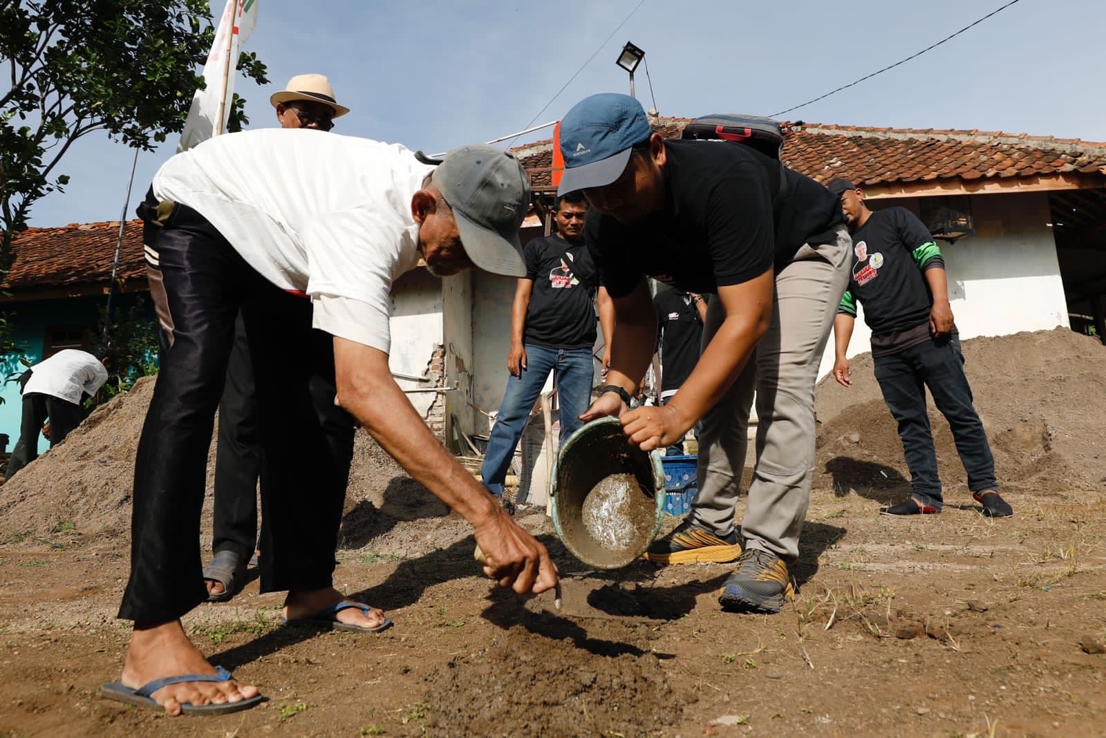 Aksi Sosial, Petebu Bangun Fasilitas Lapangan Bulutangkis Bagi Warga Subang