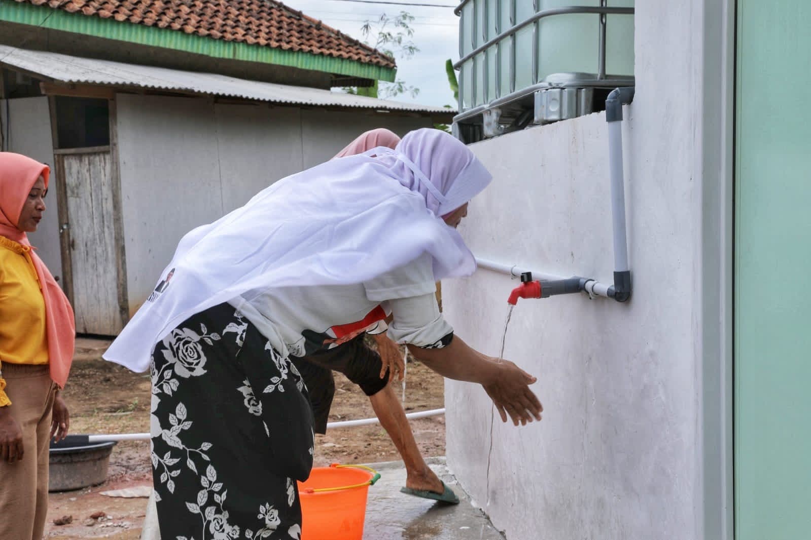 250 KK di Lampung Kini Tak Kesulitan Air Bersih Berkat Mak Ganjar