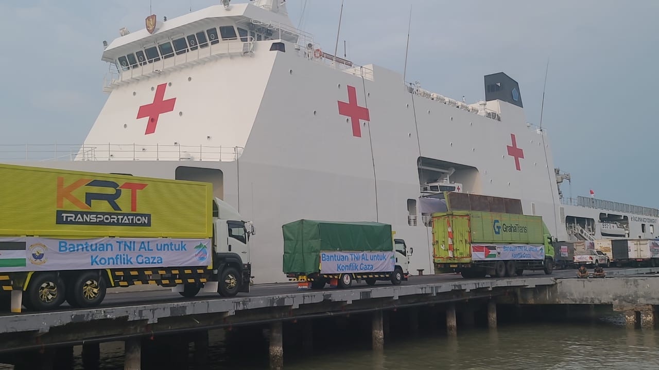 Ribuan Galon Air Mineral Diberangkatkan Bersama BantuanTNI AL, MUI Beri Apresiasi kepada Le Minerale