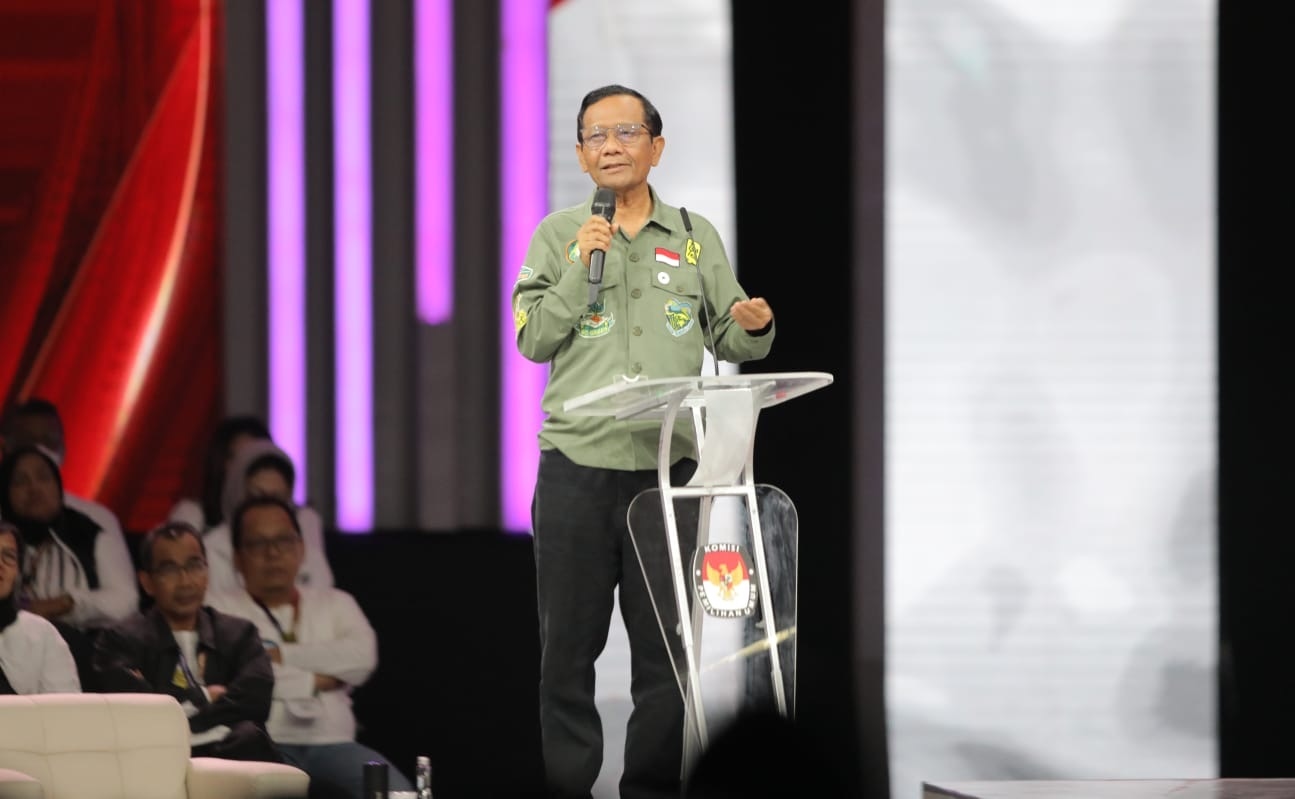 Ganjar-Mahfud Kenakan Kostum Ala Pecinta Alam, Ternyata Ada Filosofinya