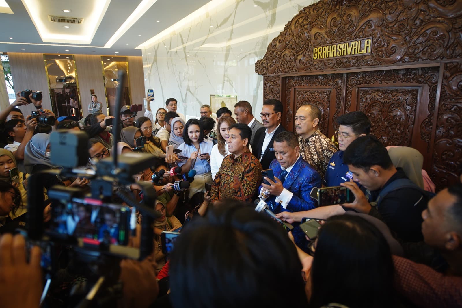 Jalankan Kenaikan Pajak Hiburan, Menko Airlangga Minta Kepala Daerah Mengacu ke SE Mendagri