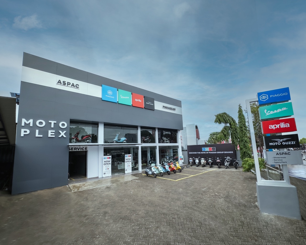 PT Piaggio Indonesia Resmikan Dealer Motoplex 4 Brands Pertama di Sulawesi