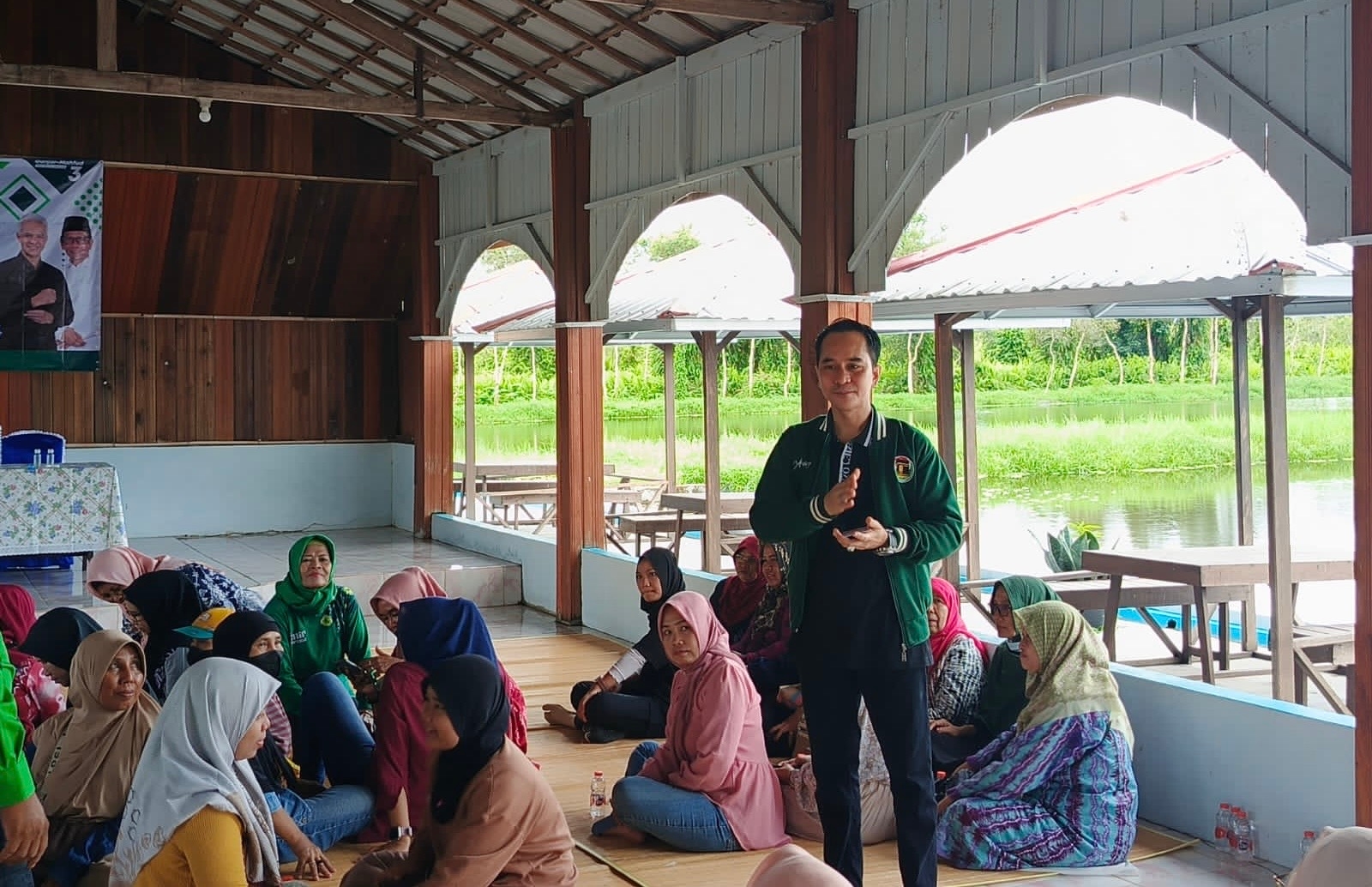 Lewat Pelatihan Sabun Cuci, Masyarakat Harapakan Program Sat Set Ganjar-Mahfud Semua Bisa Kuliah