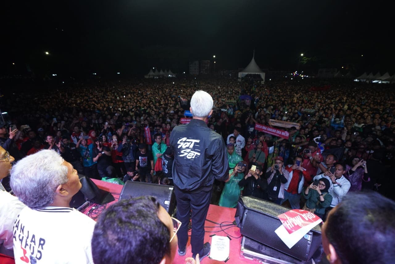 Pesta Rakyat Ganjar-Mahfud #28 di Kabupaten Semarang, Ganjar Sapa Puluhan Ribu Pendukung