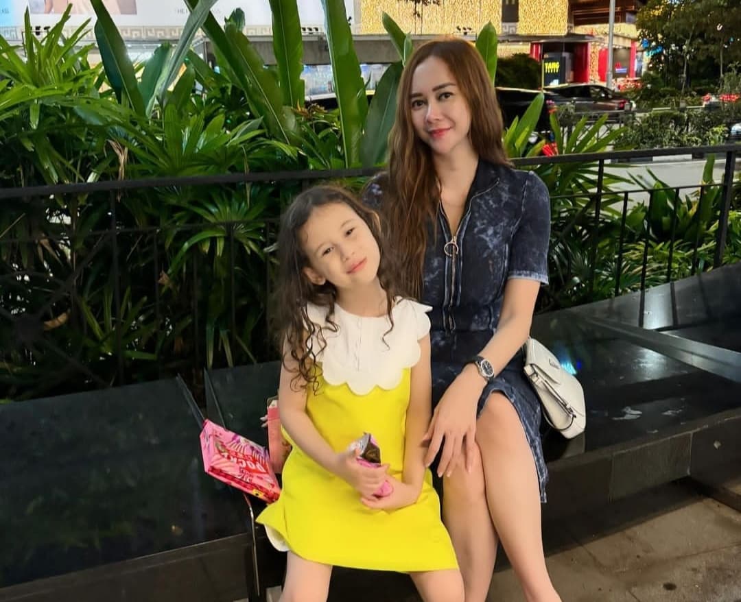 Empat Tahun Menjanda, Aura Kasih Belum Ngebet Nikah Lagi