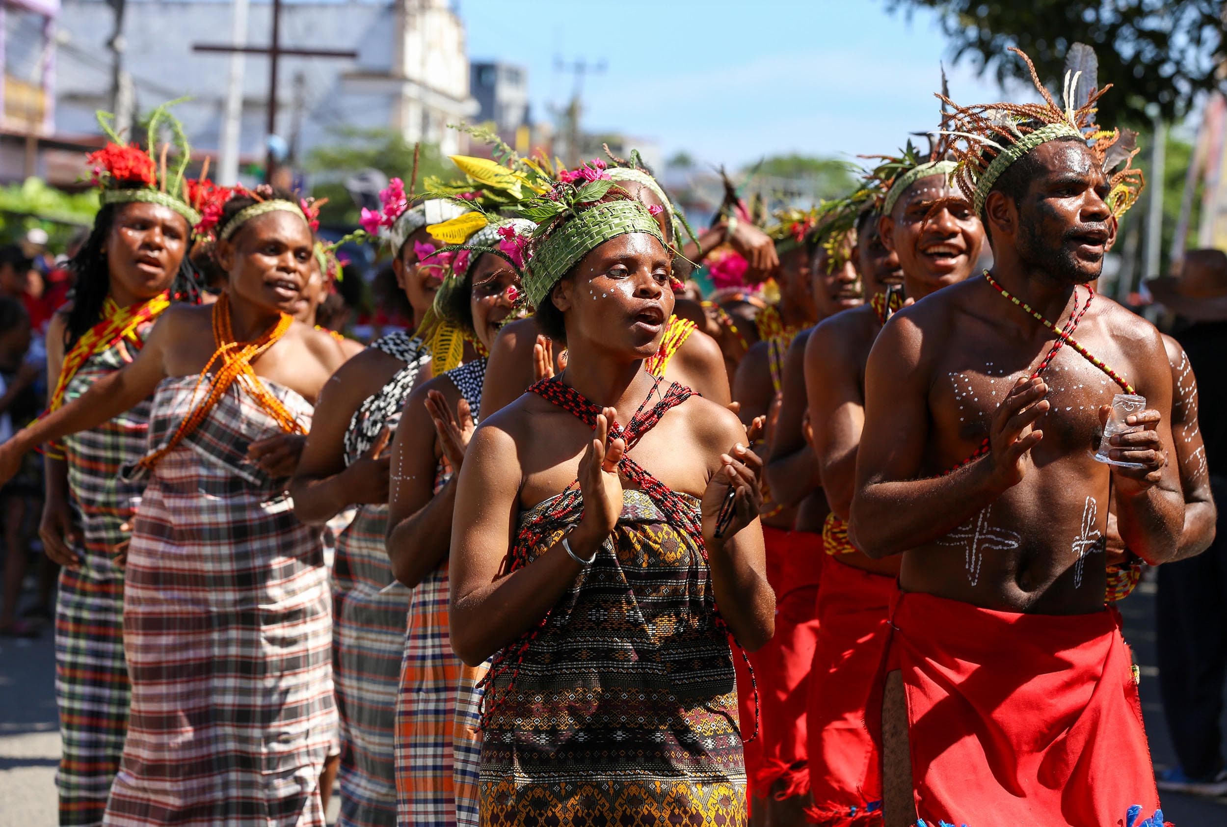 Bagaimana Masyarakat dapat Dikatakan Damai? Toleransi, Kepatuhan, dan Penyelesaian Masalah