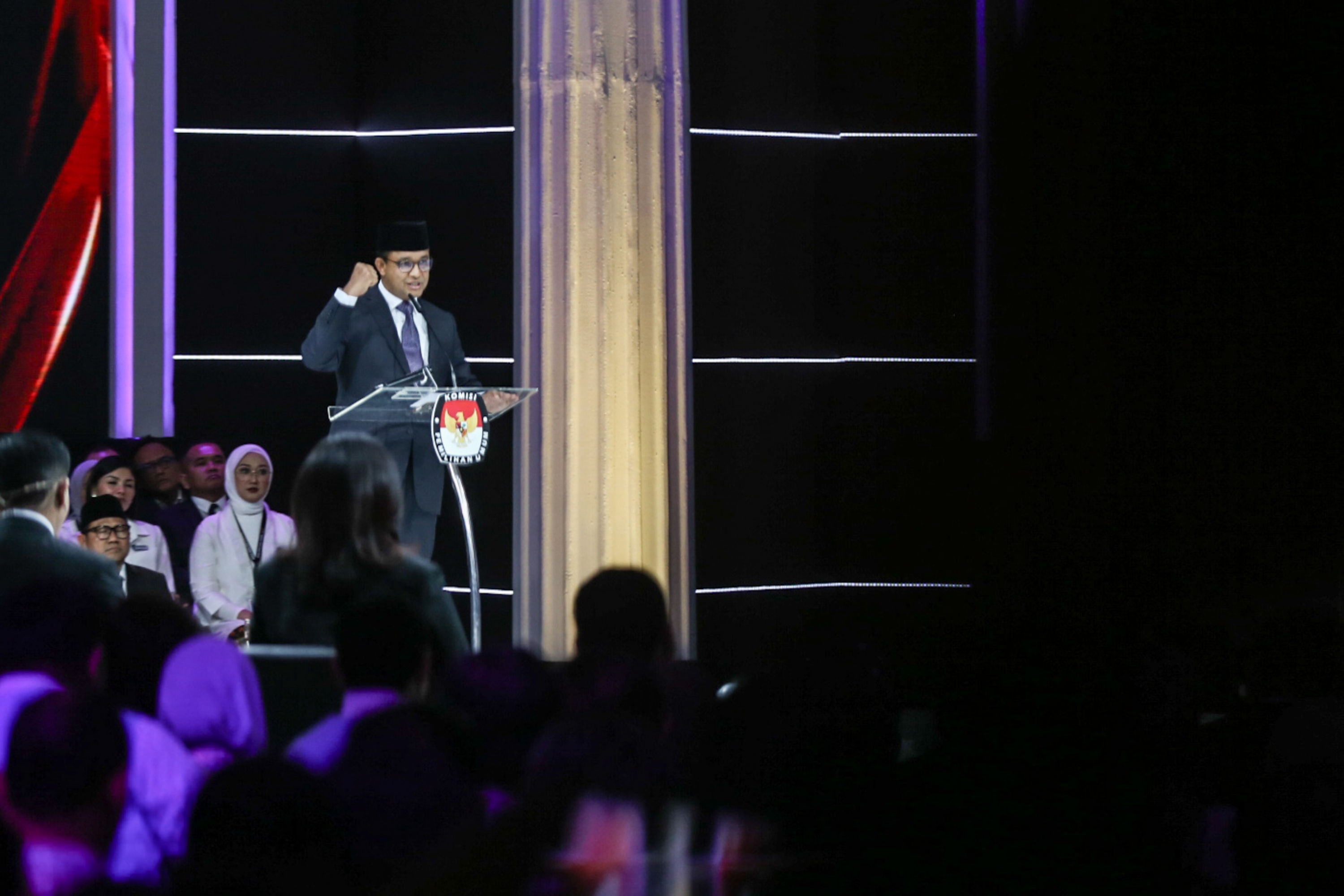 Anies Baswedan Sampaikan Visi dan Misi dalam Debat Kelima Pilpres Pakai Bahasa Isyarat, Ternyata Ini Maknanya
