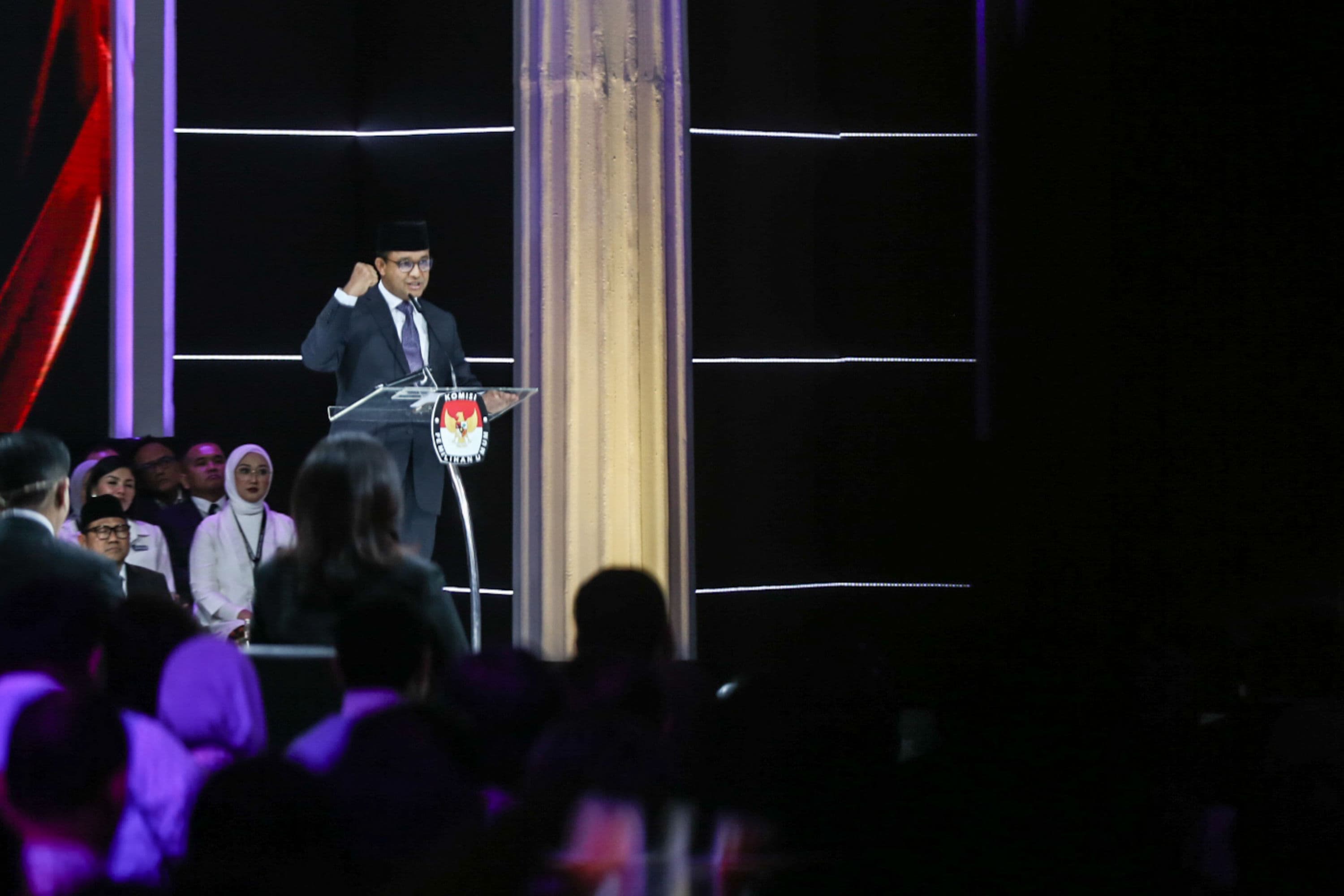 Anies Baswedan Sampaikan Visi dan Misi dalam Debat Kelima Pilpres Pakai Bahasa Isyarat, Ternyata Ini Maknanya