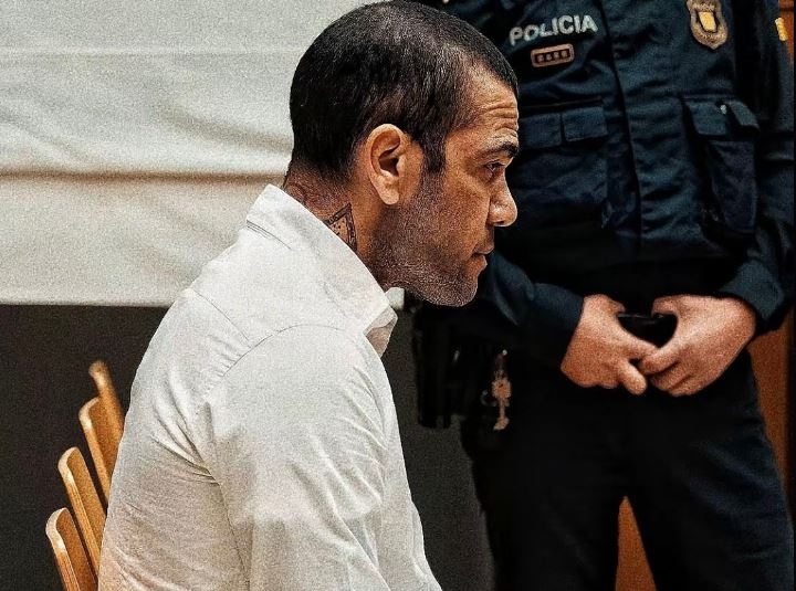 Bayar Jaminan Rp17 Miliar, Dani Alves Dibebaskan Pengadilan dengan Sejumlah Syarat