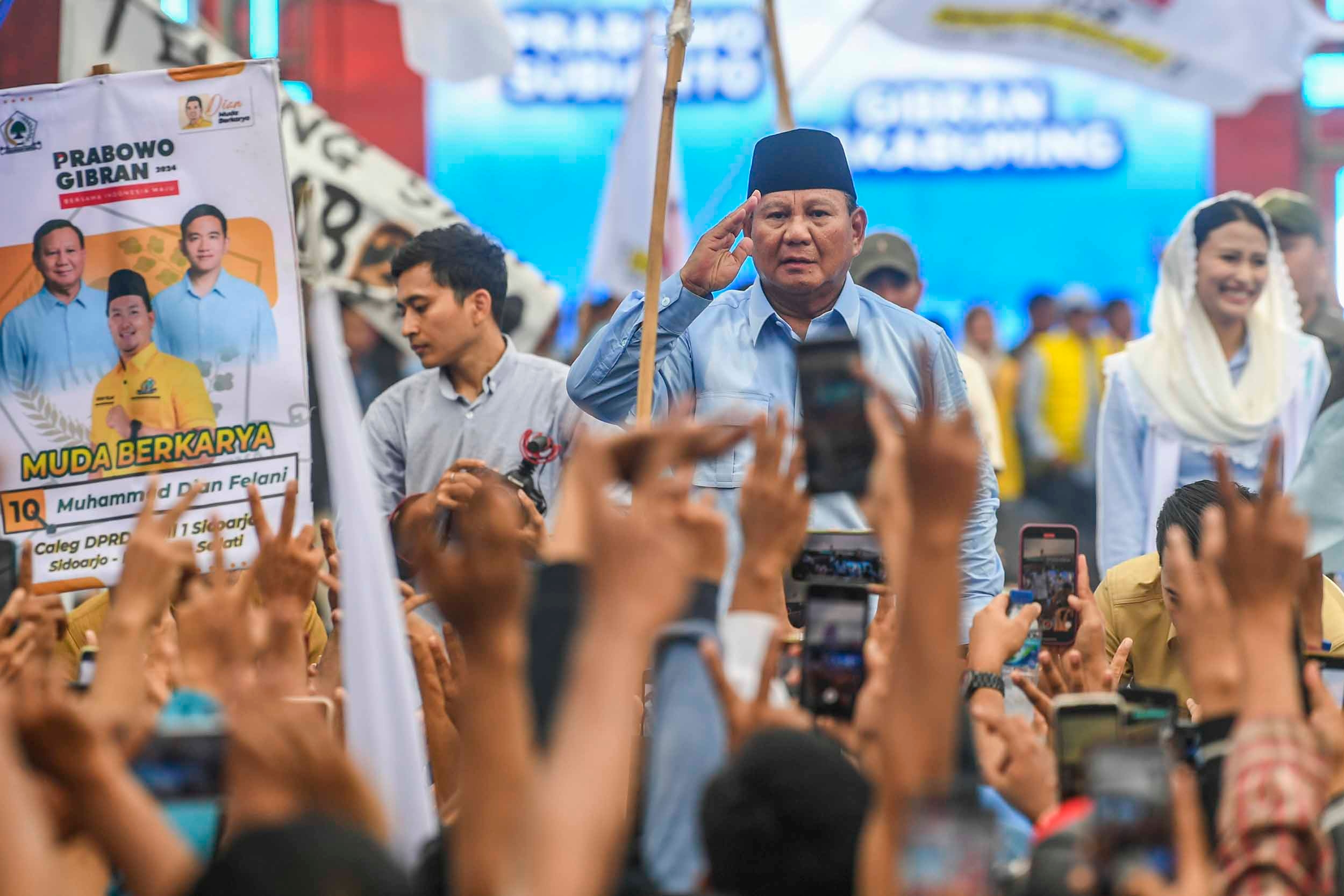 Di Luar Prediksi TKN, Kampanye Akbar Prabowo-Gibran di GBK Membludak