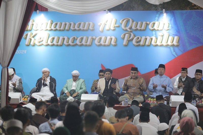 TKN Prabowo-Gibran Bersama Ulama Gelar Doa dan Khataman Al-Quran untuk Kelancaran Pemilu