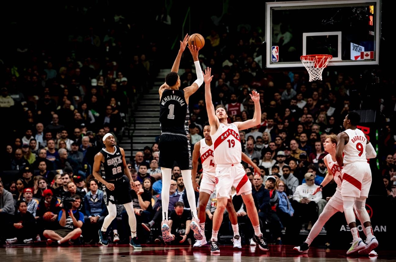 NBA Hari Ini: San Antonio Spurs Kalahkan Raptors, Victor Wembanyama Lakukan 10 Blok
