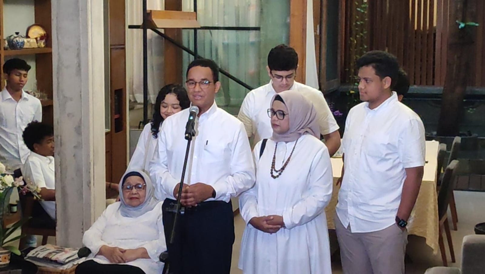 Anies Minta Masyarakat Kembali ke TPS Usai Nyoblos, Awasi Penghitungan Suara