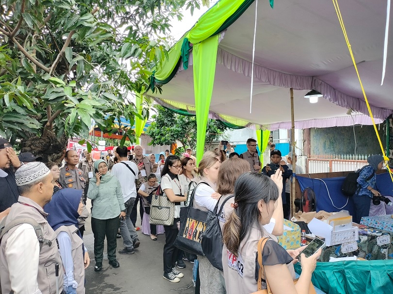 Delegasi Negara-negara Sahabat Ikut Pantau Penghitungan Suara di Bekasi