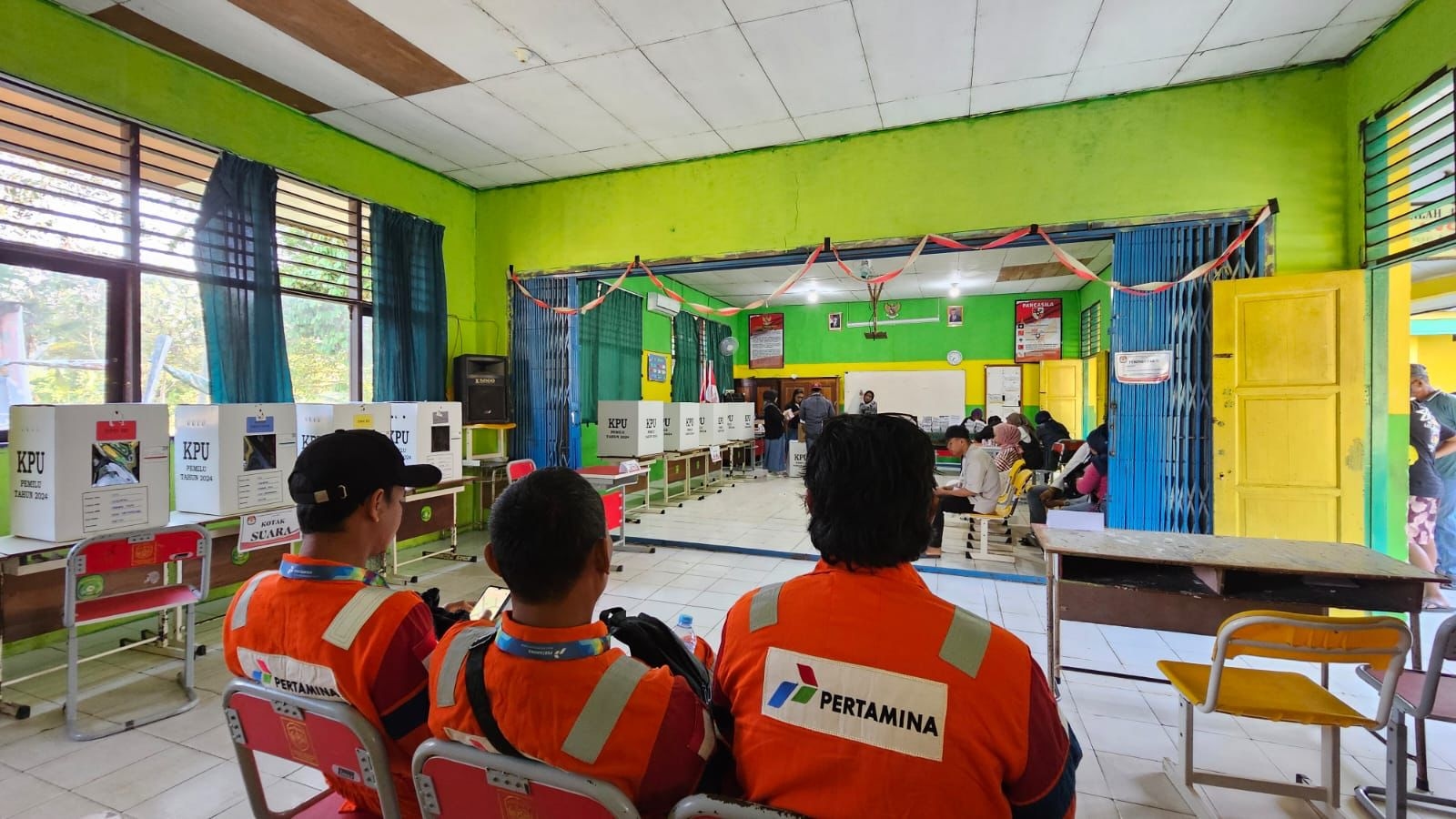 Rayakan Pesta Demokrasi, PHE Salurkan Hak Pilih Pemilu di Lepas Pantai