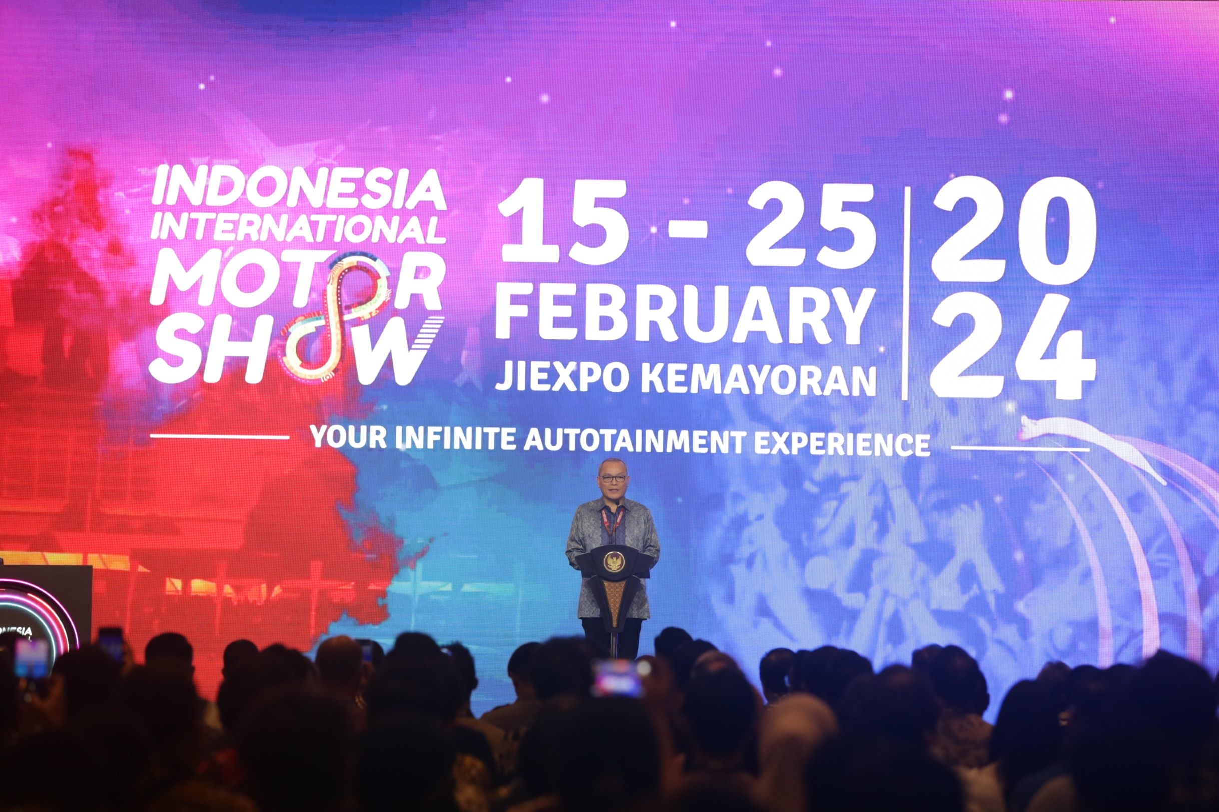 Jadi Raja Mobil Listrik 2023, Hyundai Hadirkan Edisi Spesial Ioniq 5 Batik di IIMS 2024