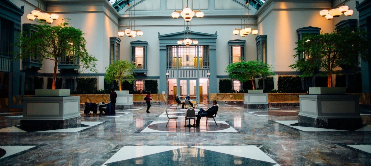 9 Tips Memilih Lem Keramik untuk Lantai Hotel Berkualitas