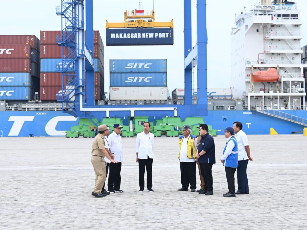 Biaya Logistik RI Masih Tinggi, Jokowi: Ini Pekerjaan Rumah Kita Bersama