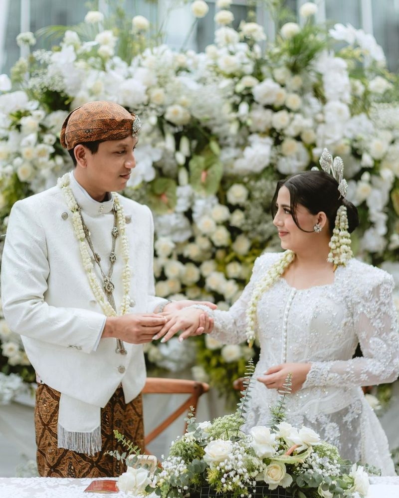 Penuh Momen Bahagia! Intip 5 Potret Pernikahan Nessie Judge dan Andryan Dutagama