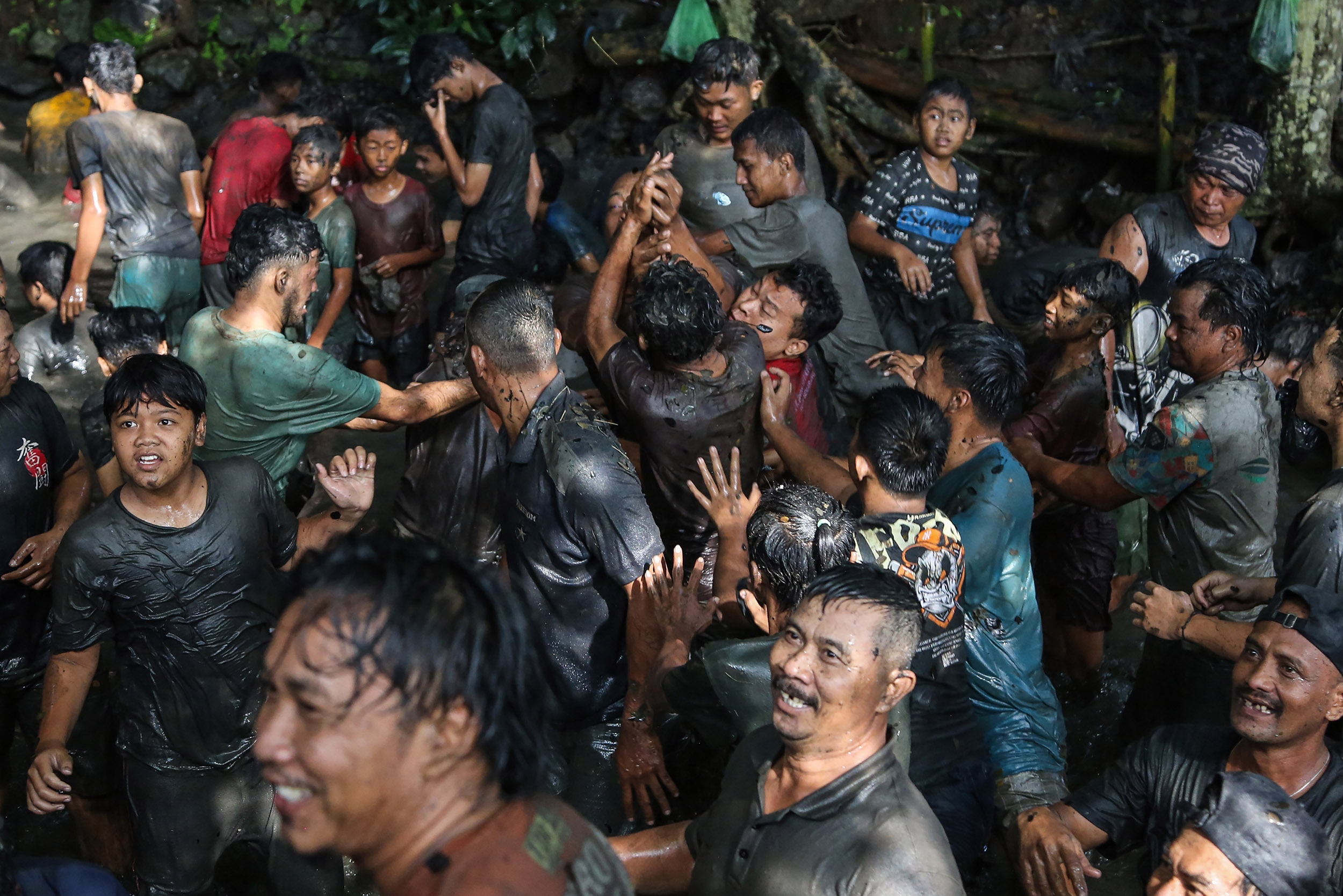 Upaya Apa yang Harus Dilakukan untuk Menyelesaikan Permasalahan Sosial Budaya?