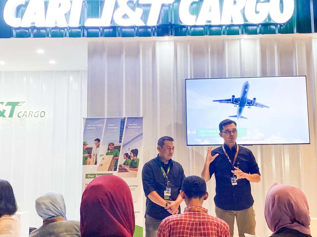 J&T Cargo Kenalkan Layanan Pengiriman Internasional di Pameran IFEX 2024