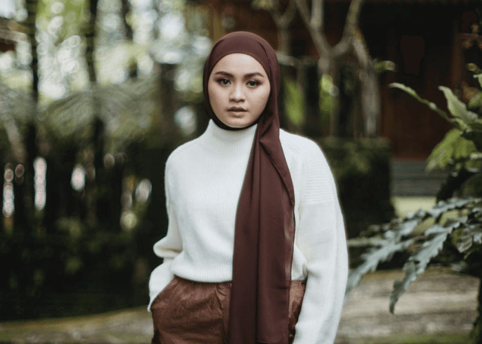 Trending di YouTube, Makna dan Lirik Lagu Rumah Ciptaan Salma Salsabil