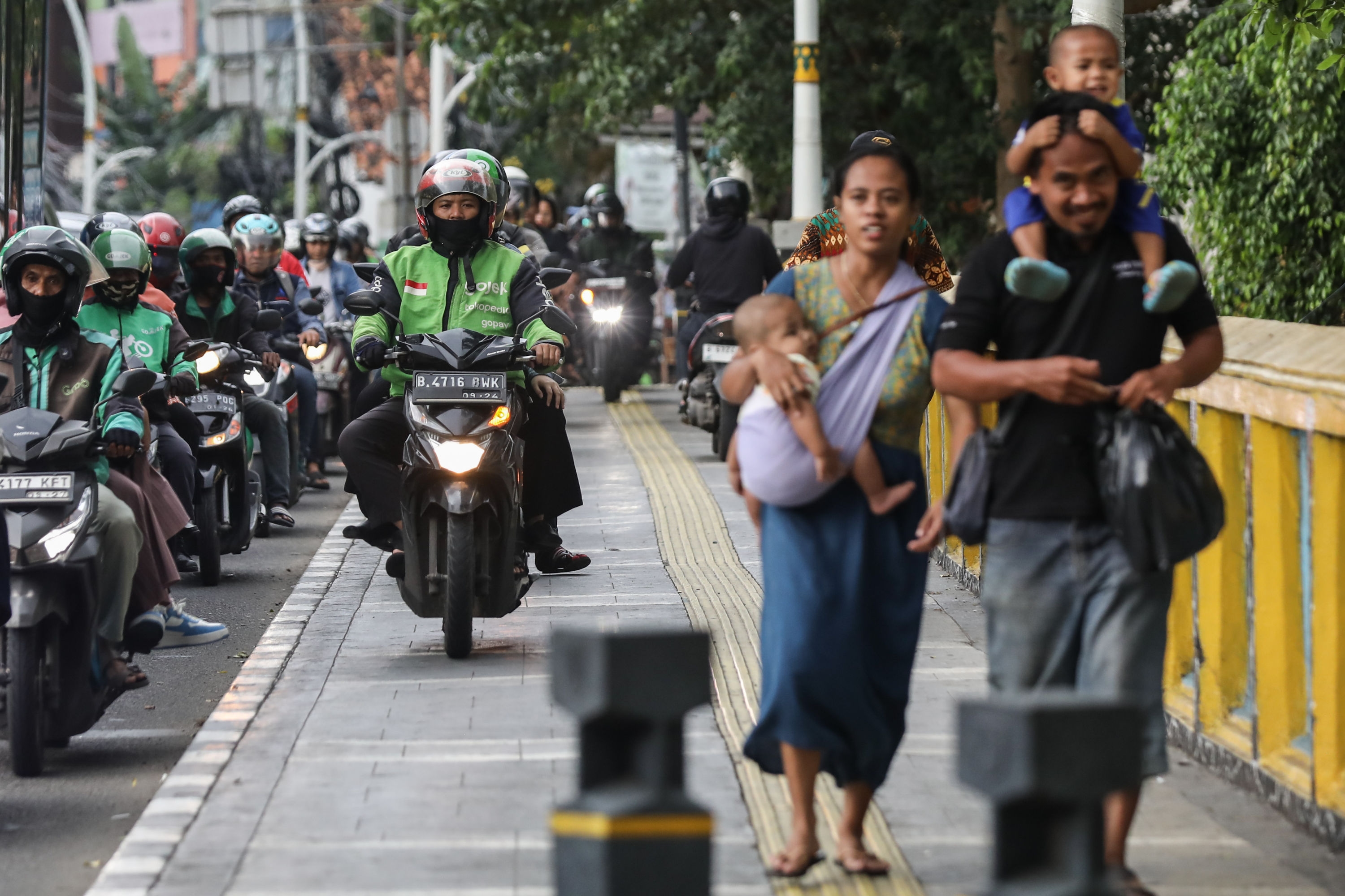 Bagaimana Solusi Pemerataan Pembangunan agar Tidak Menimbulkan Konflik dalam Kehidupan Masyarakat?