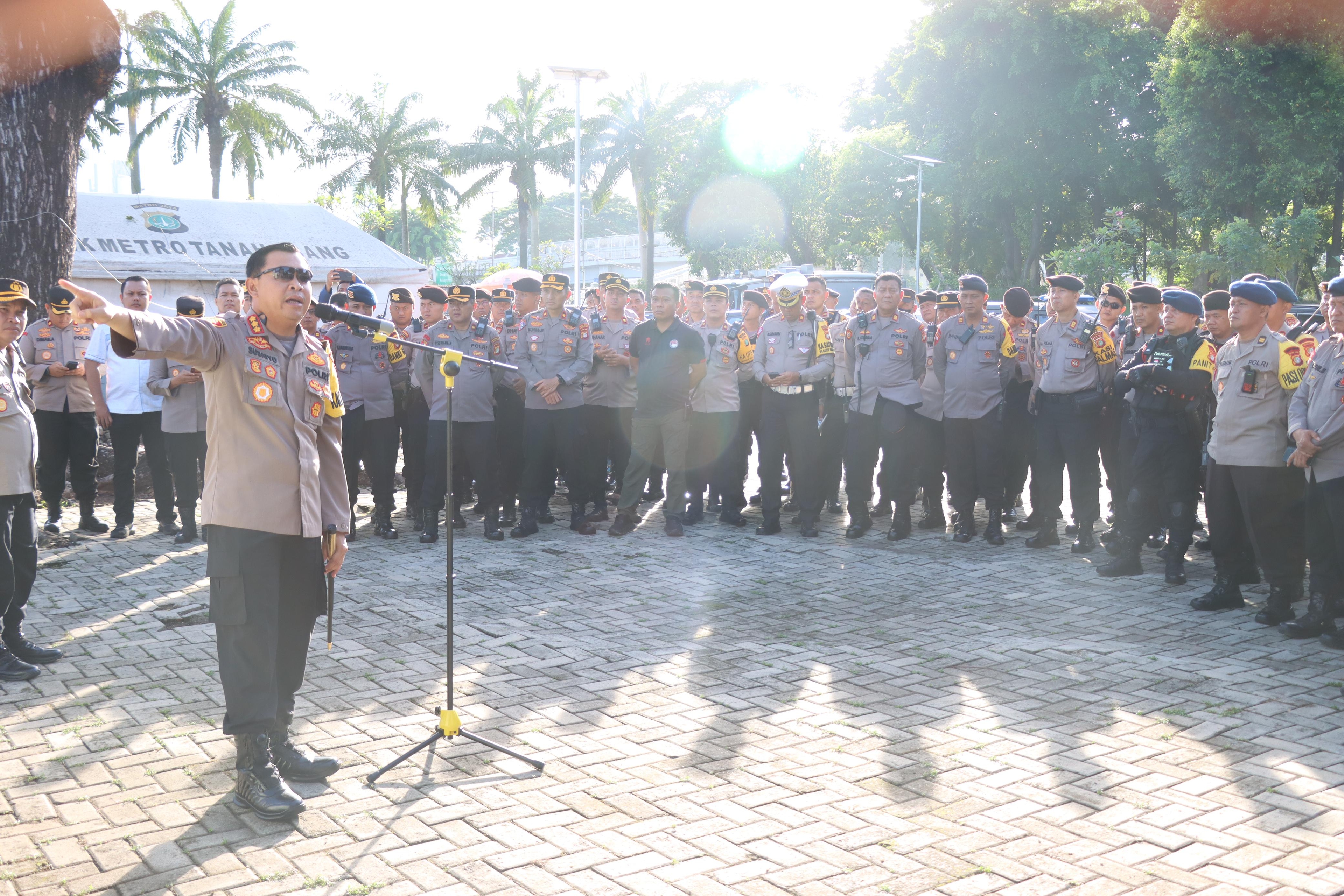 Polisi Kerahkan 3.929 Personel Gabungan Amankan Unjuk Rasa di DPR