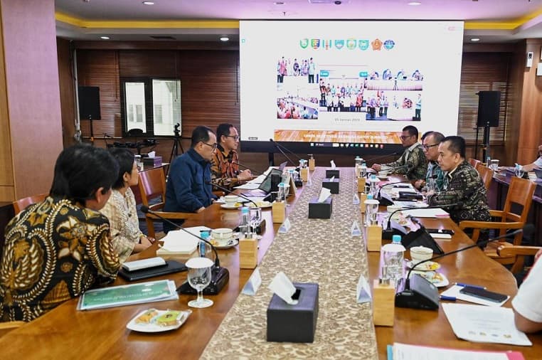 Pj Gubernur Agus Fatoni Pimpin Bupati Audensi dengan Menteri Perhubungan, Bahas Aktivasi Bandara Gatot Subroto Way Kanan