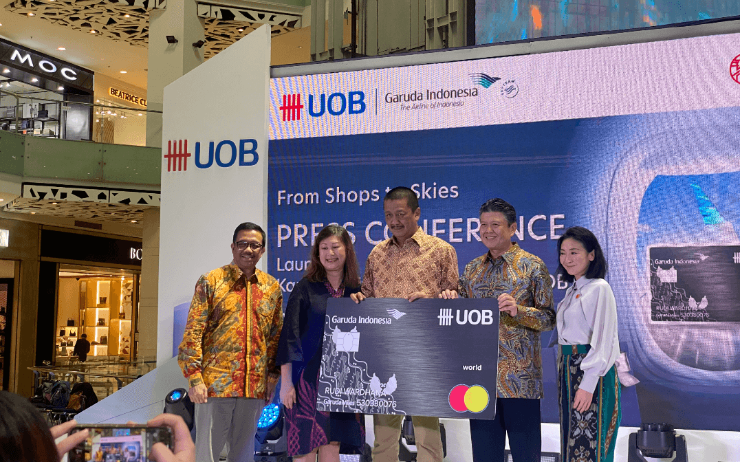 Garuda Indonesia Gandeng UOB Luncurkan GIUC Untuk Nasabah Loyal