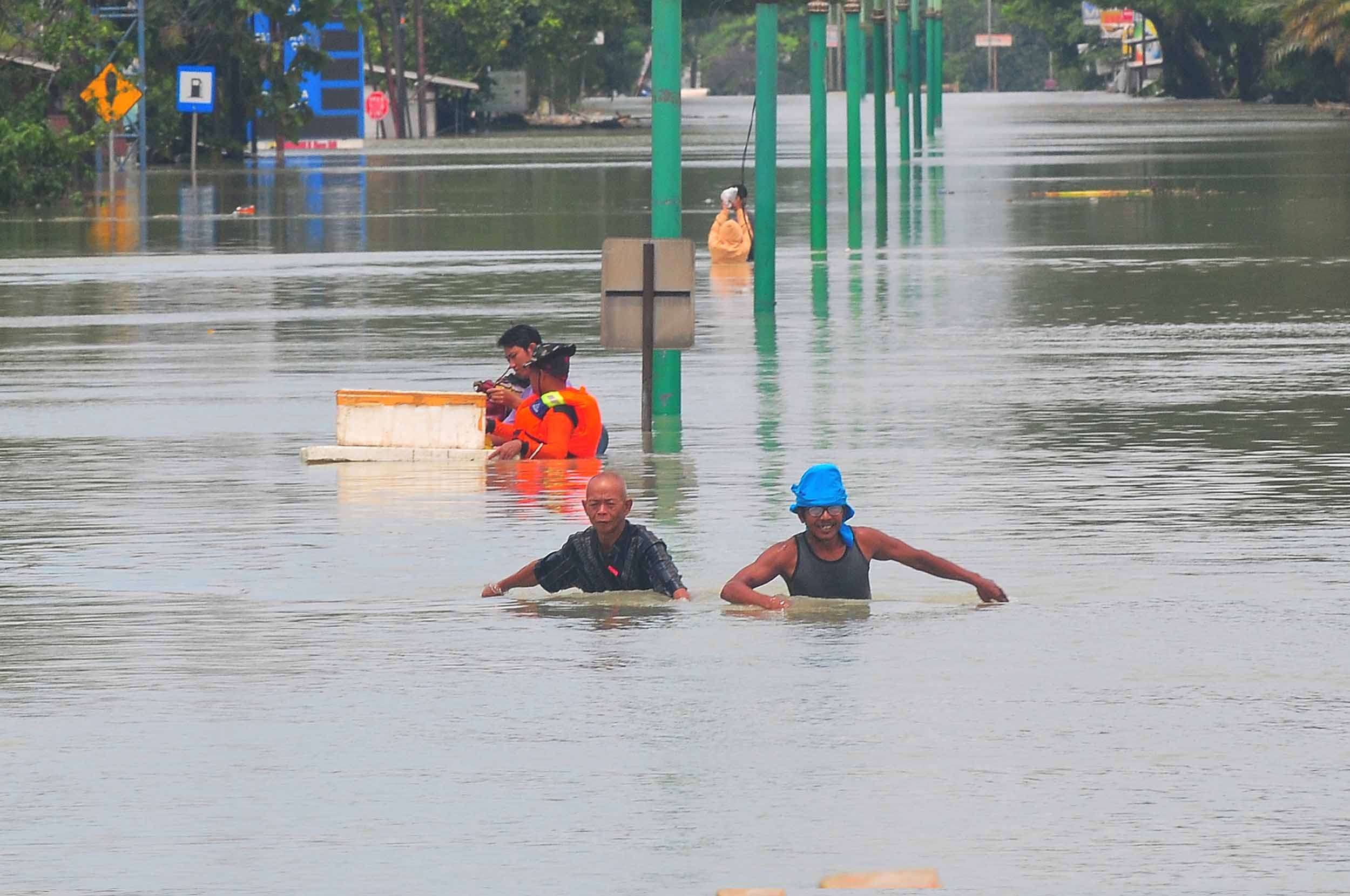 Pemerintah Target Penutupan Tanggul Jebol di Demak Rampung Hari Ini
