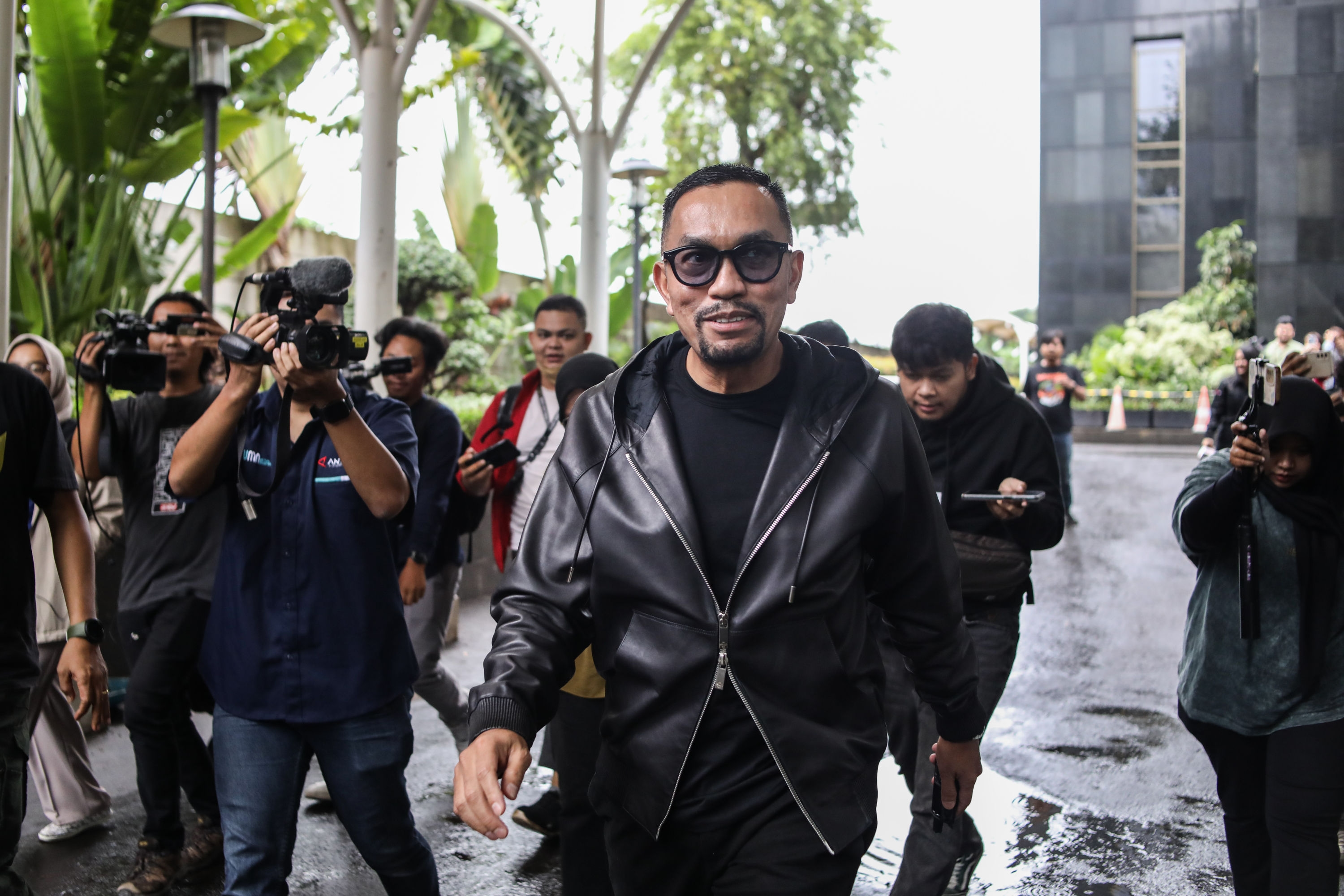 Tragedi Ojol Tewas, Ferry Irwandi: Mulut Sampah Sahroni Punya Andil Atas Nyawa yang Hilang