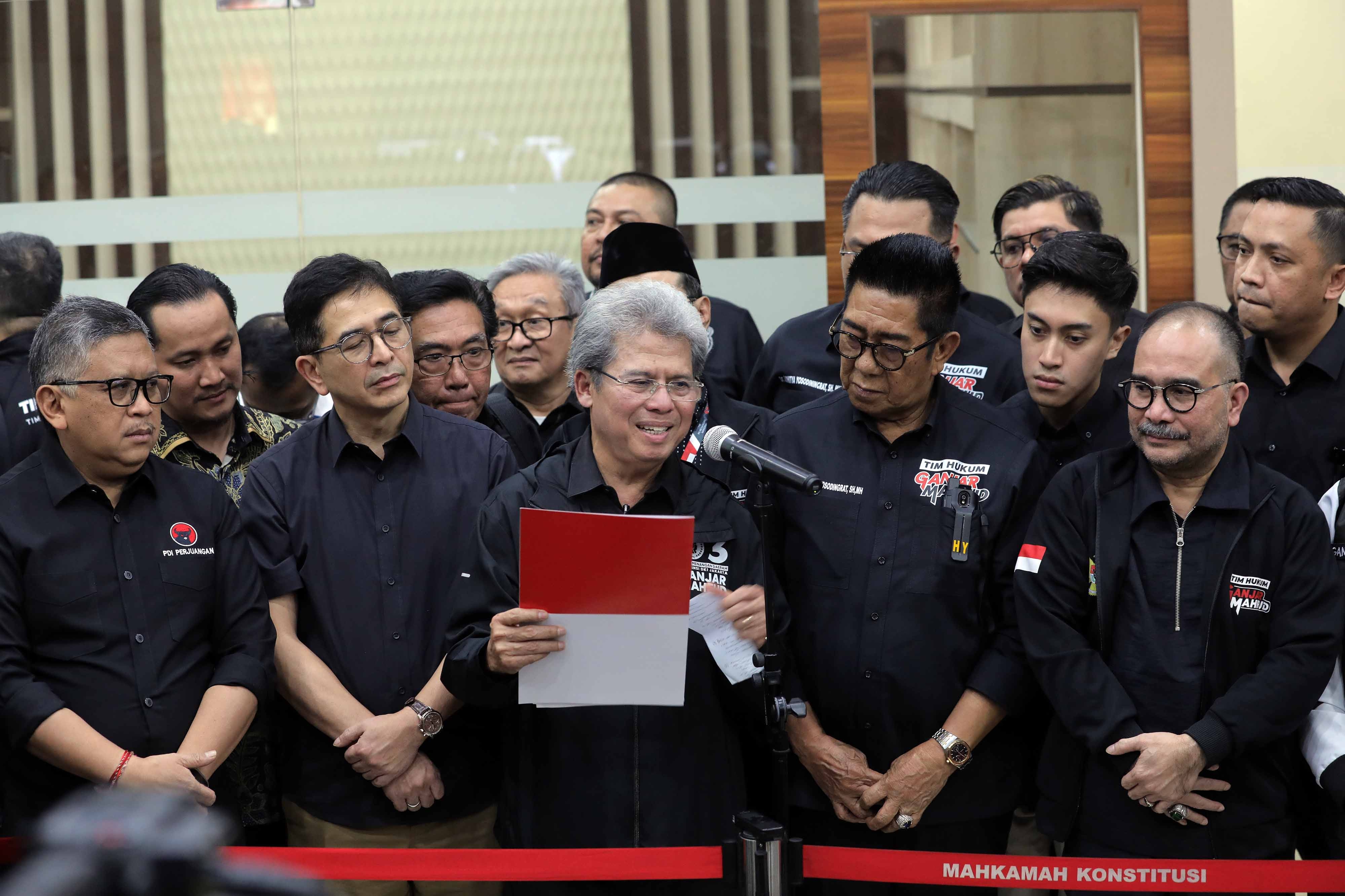 Tim Hukum Ganjar-Mahfud Usulkan MK Gelar Sesi Konfrontasi Antara Saksi dan Ahli