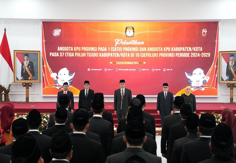 KPU Lantik Komisioner Maluku dan Kabupaten/Kota di 10 Provinsi, Berikut Daftarnya