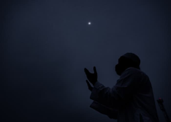 Bacaan Doa Malam Lailatul Qadar Lengkap Arab, Latin, dan Artinya