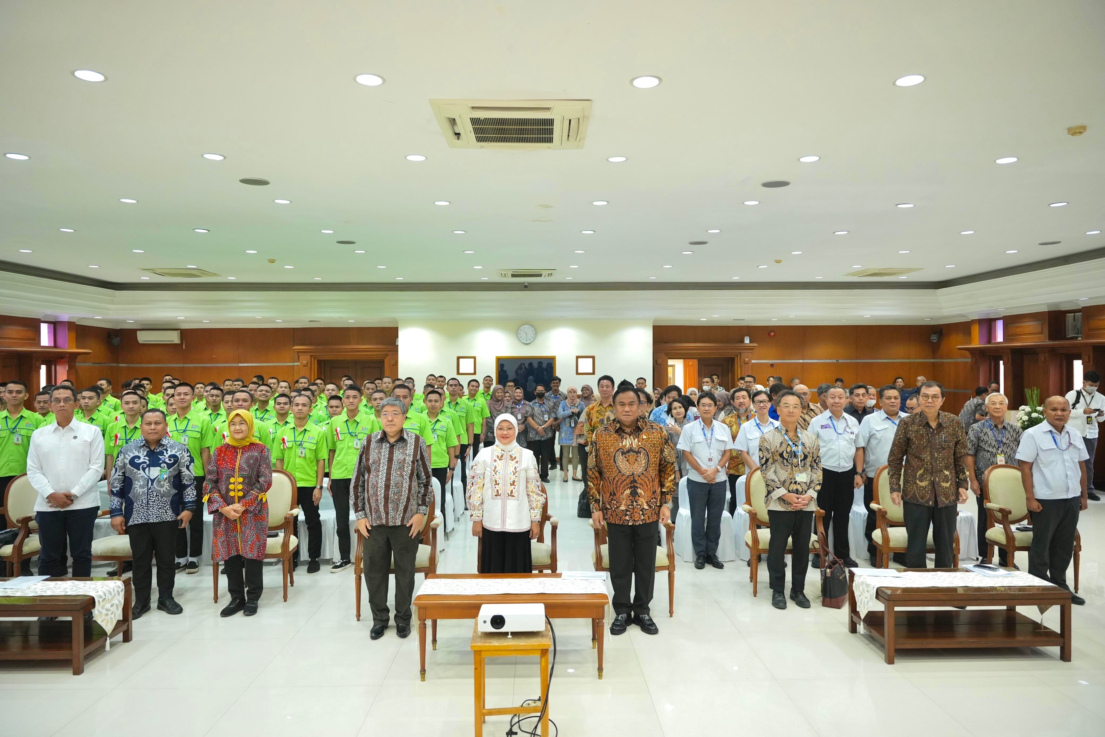 Lepas 84 Peserta Magang ke Jepang, Menaker Jaga Terus Hubungan Baik