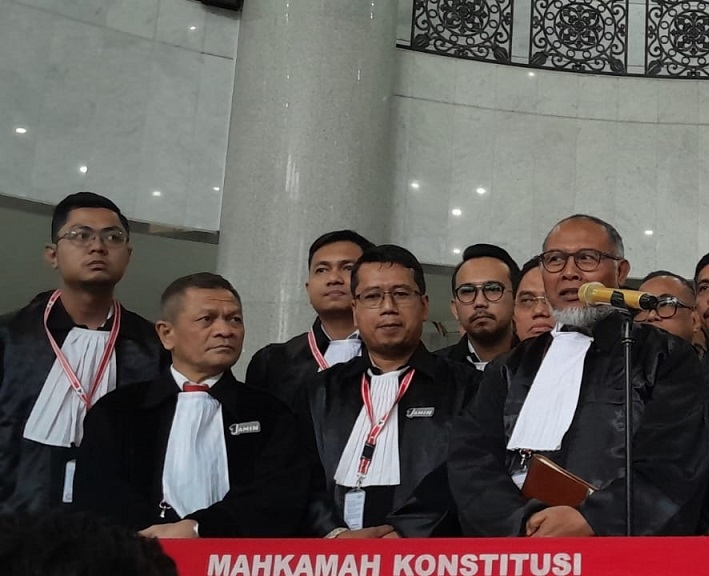 Tim Hukum Amin Juga Usulkan MK Panggil Jokowi