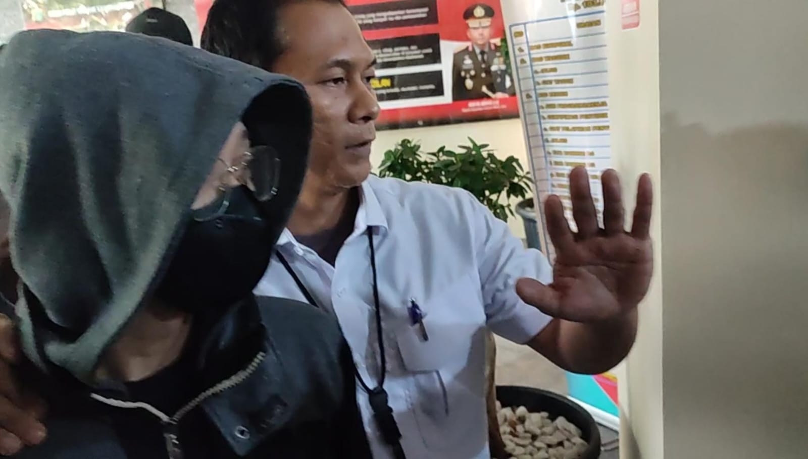 Polisi Tangkap Pegawai Honorer Damkar yang Lakukan Pencabulan kepada Anak Kandungnya di JakTim