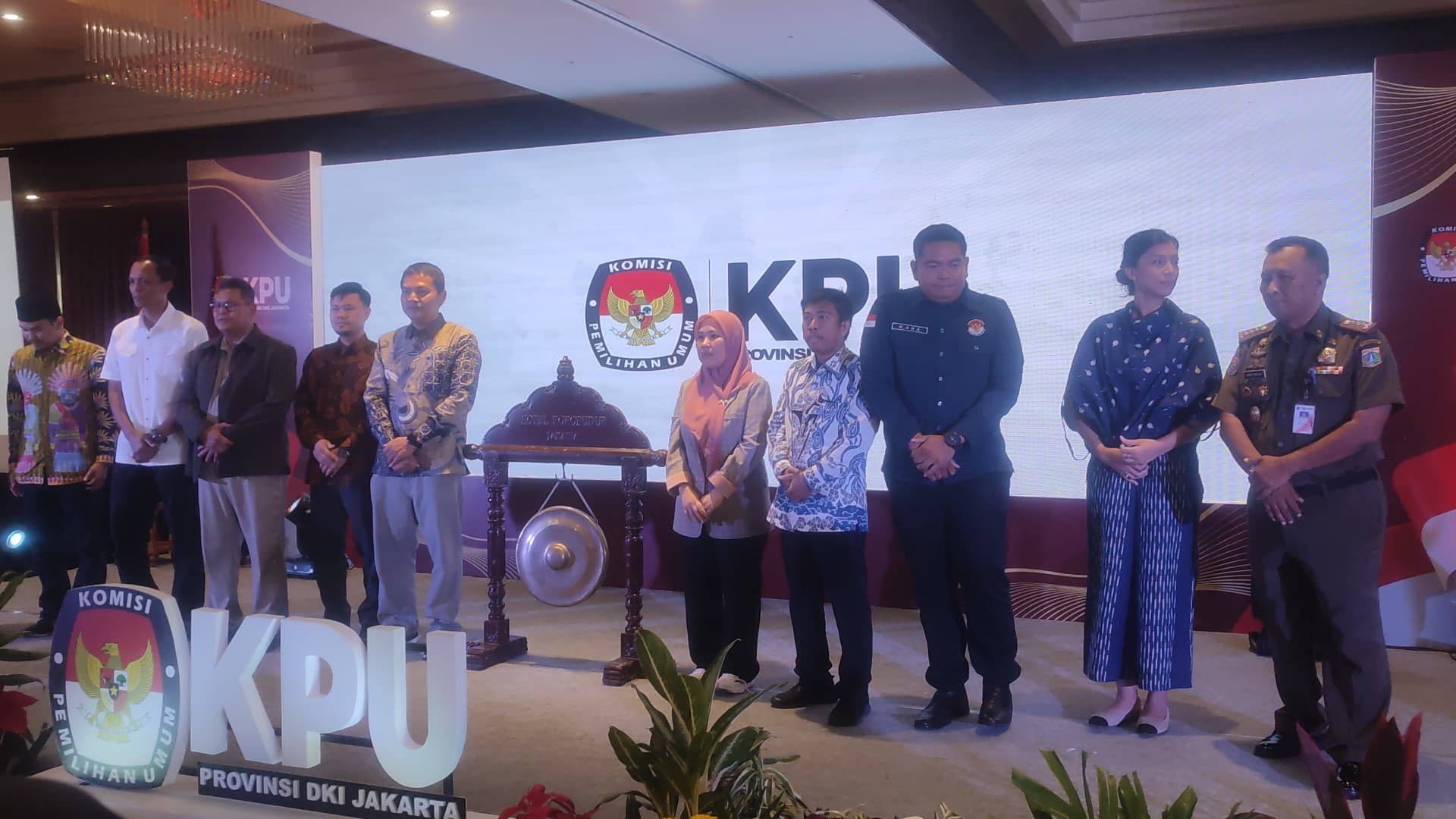 Jalankan Putusan MA Soal Batas Usia Calon Kepala Daerah, KPU Tebang Pilih