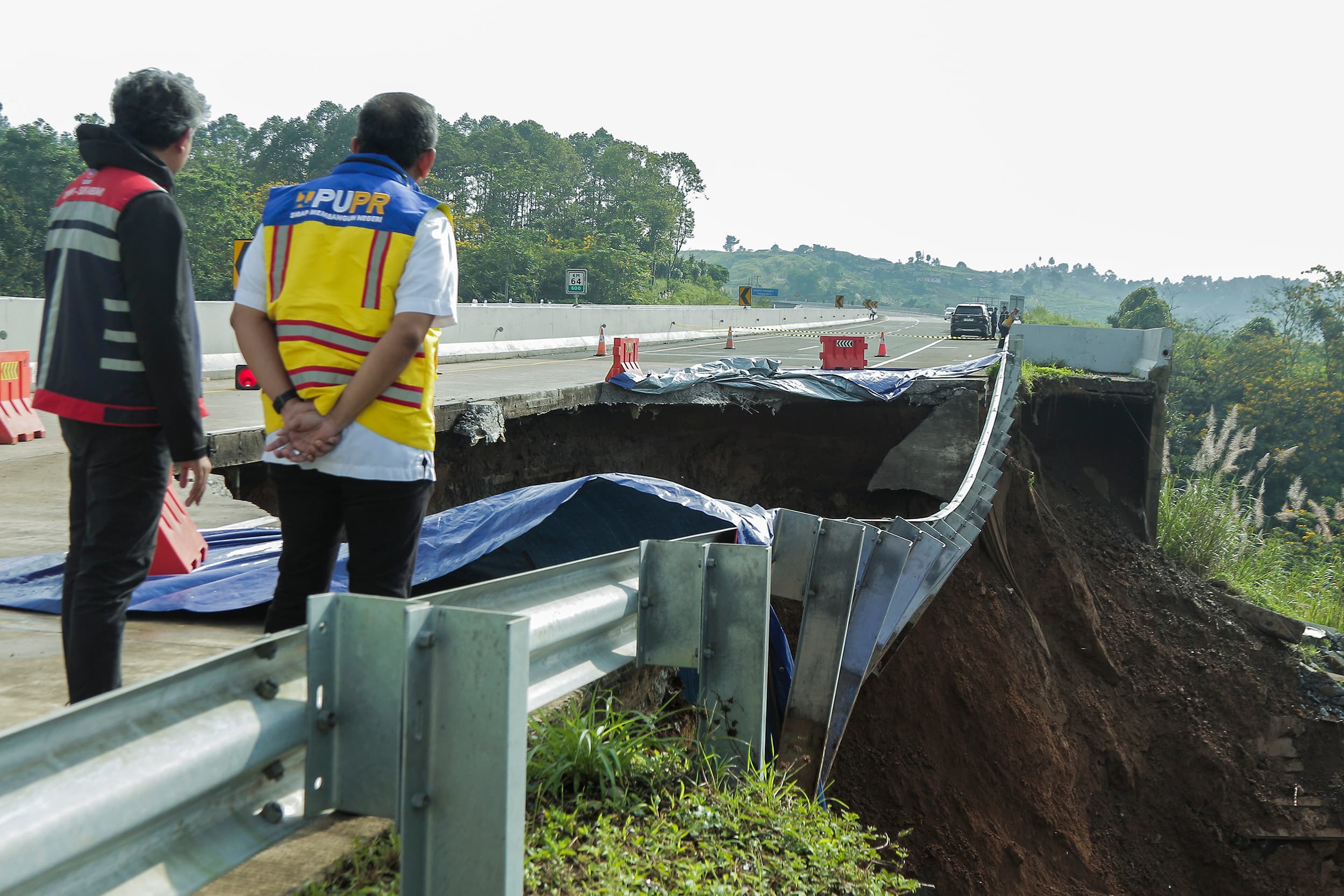 Usai Longsor, Tol Bocimi Diupayakan Bisa Beroperasi Saat Mudik Lebaran