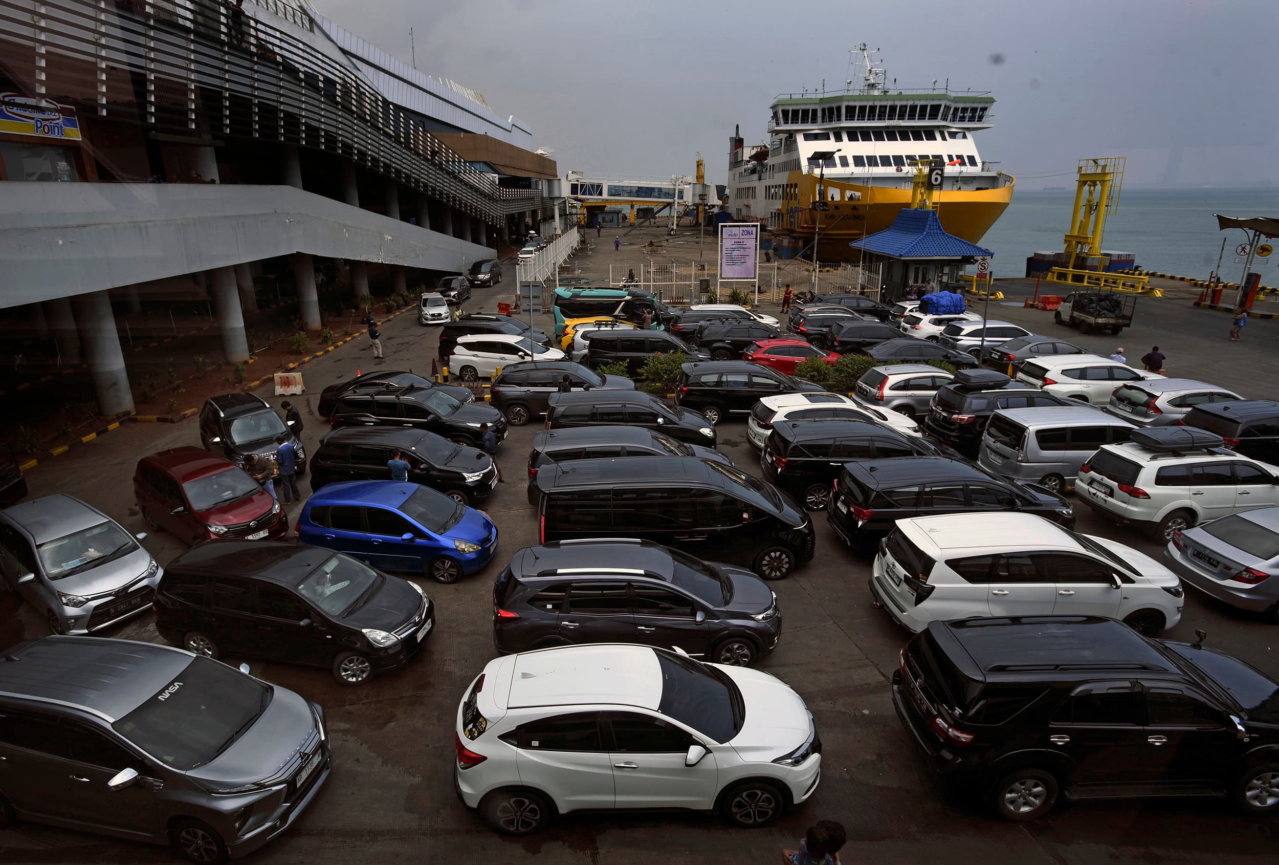 Kakorlantas Pantau Jalur Merak hingga Ketapang Jelang Libur Nataru 2024