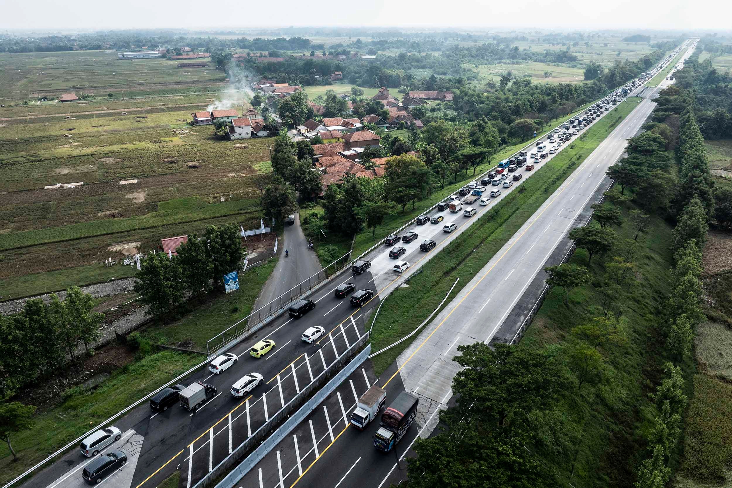 Penerapan Ganjil Genap Bikin Arus Mudik di Tol Trans Jawa Tetap Lancar