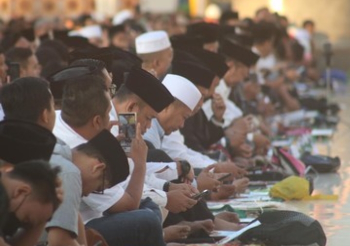 Mengaku Langsung Telpon Allah, Jemaah Aolia Laksanakan Idul Fitri 5 Hari Lebih Awal