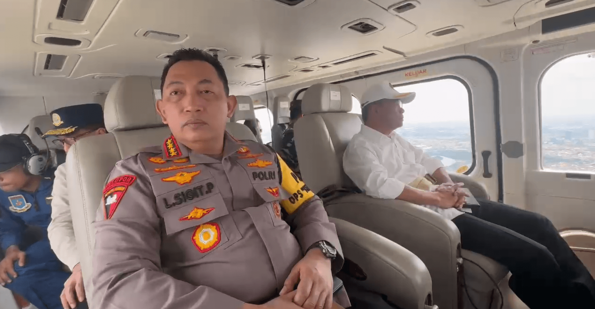 Kapolri Tinjau Keamanan Arus Balik Lebaran di Jalan Tol Pakai Helikopter