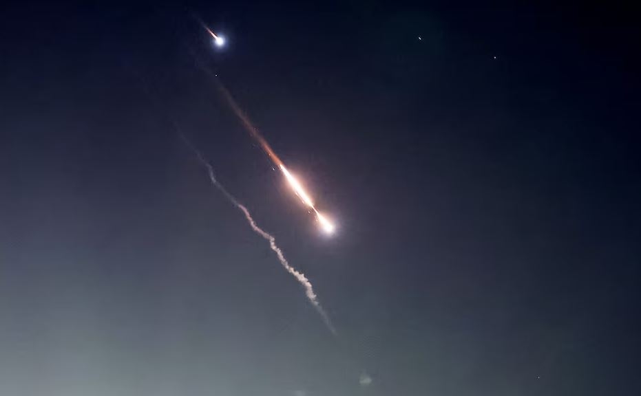 Breaking News: Israel Balas Serang Iran, Tiga Drone Dilaporkan Jatuh di Isfahan