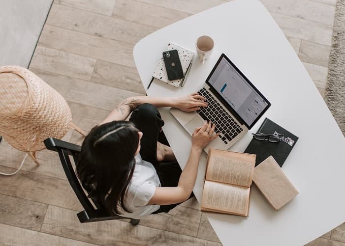 6 Pekerjaan Ini Cocok untuk Introvert, Ada Programmer hingga Fotografer