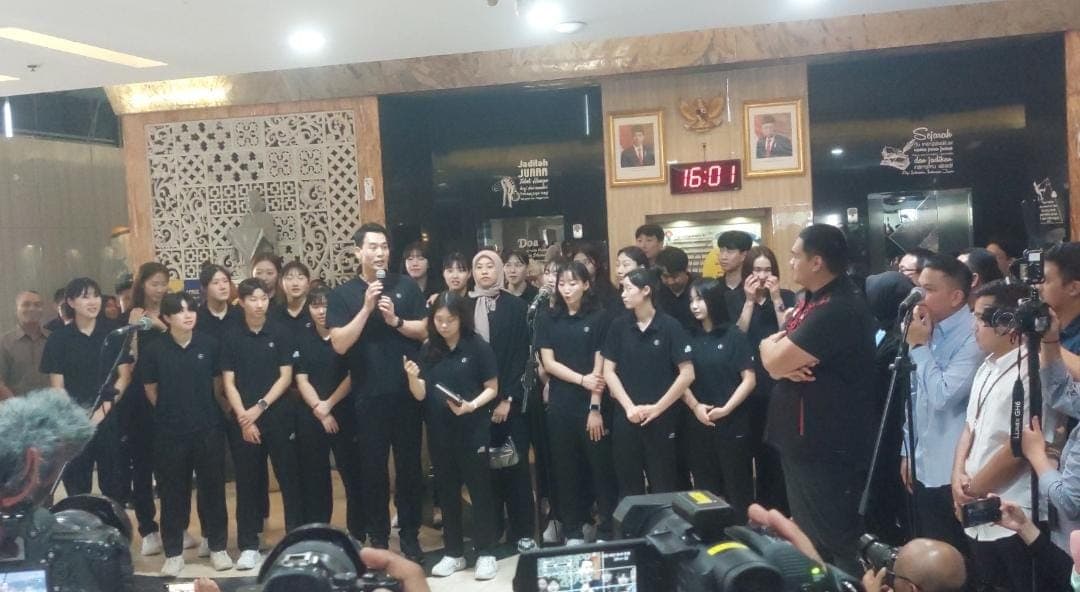 Menpora Sebut Kehadiran Red Sparks ke Indonesia sebagai Tranformasi LPDUK