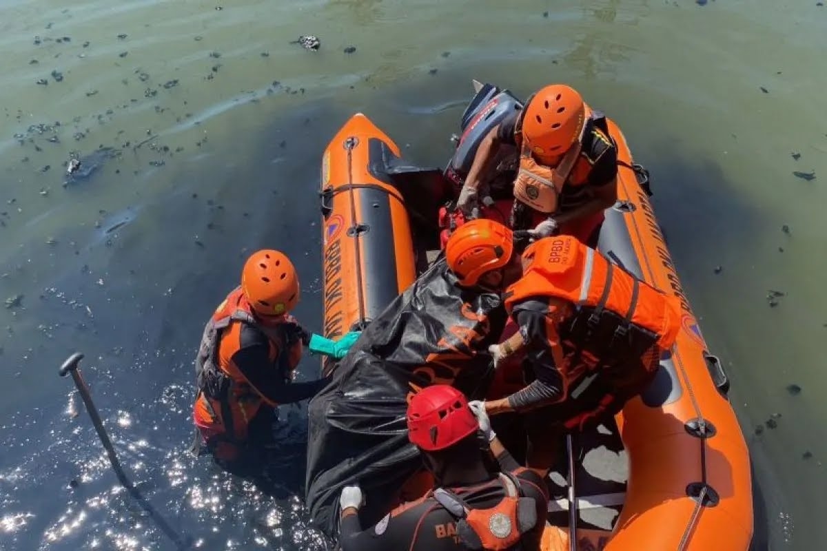 Wanita Tewas Bunuh Diri di Kali Mookervart, Diduga Frustasi Punya Banyak Penyakit
